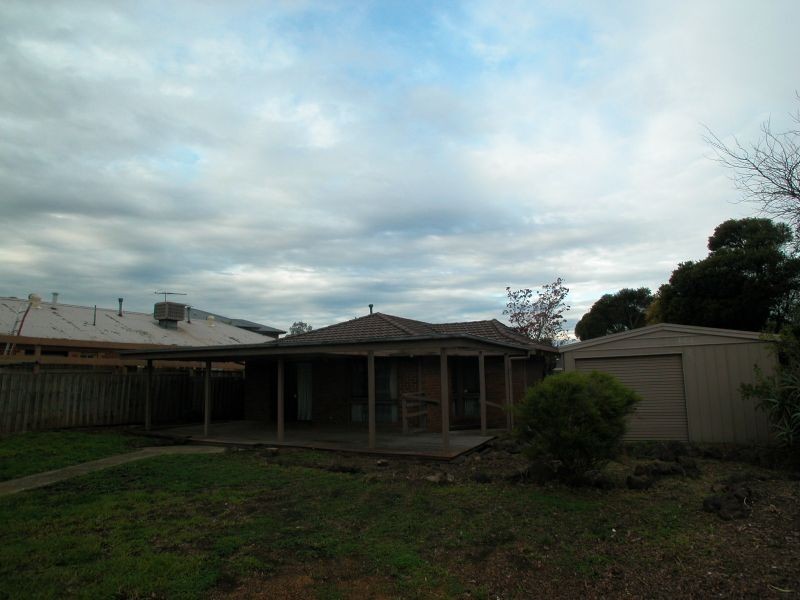 7 Canary Court, Mill Park VIC 3082