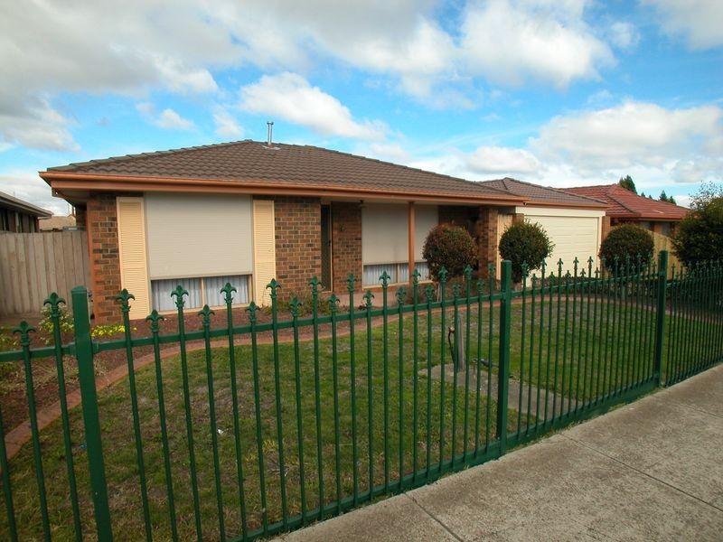 100 Garden Grove Drive, Mill Park VIC 3082
