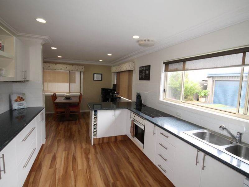 98 Warialda Road, Inverell NSW 2360