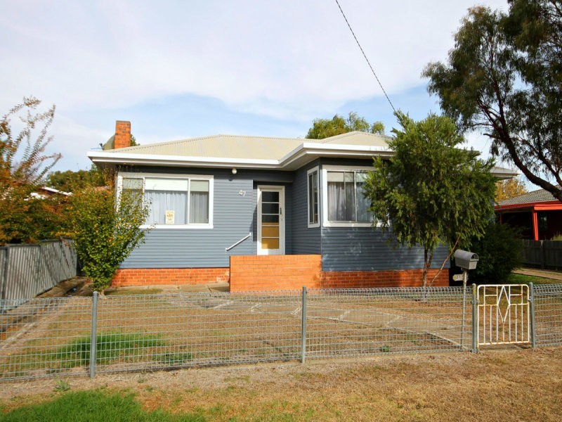 47 Bennett Street, Inverell NSW 2360
