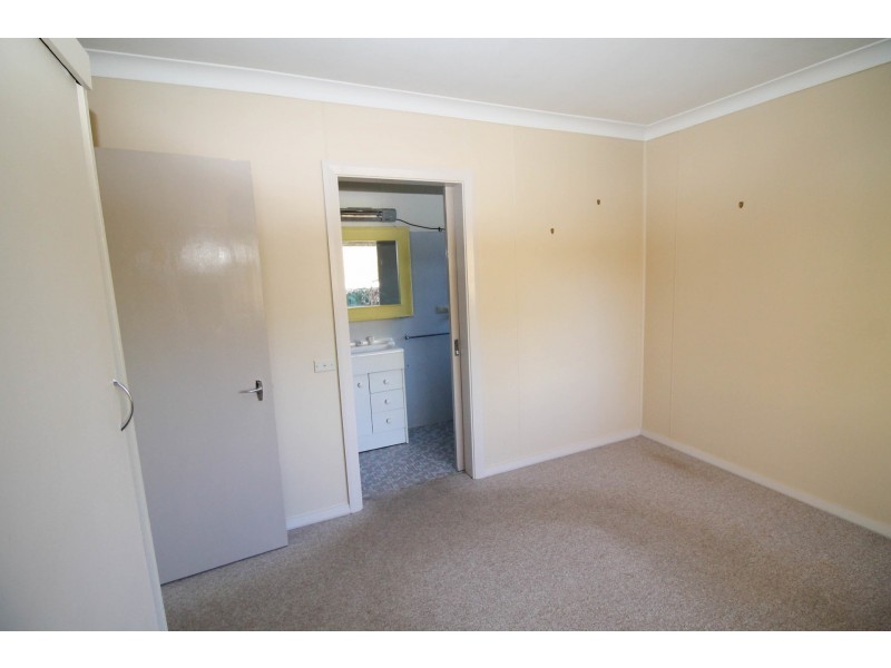 1/7 Davey Street, Inverell NSW 2360