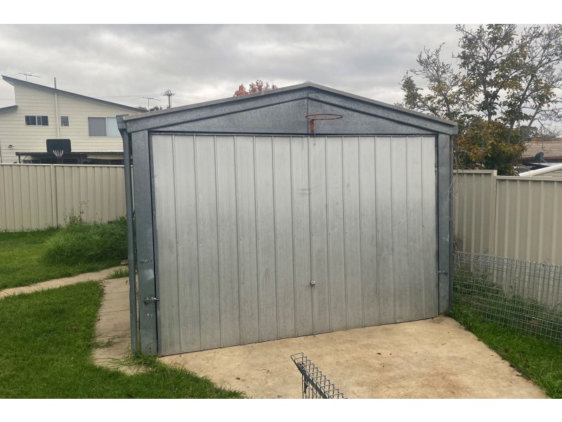 2 Coggan Place, Inverell NSW 2360