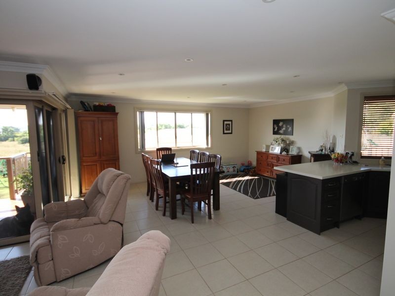 19 Brownleigh Vale Drive, Inverell NSW 2360