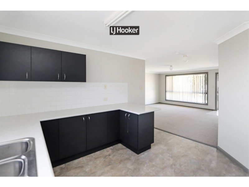 18 Lake Inverell Drive, Inverell NSW 2360