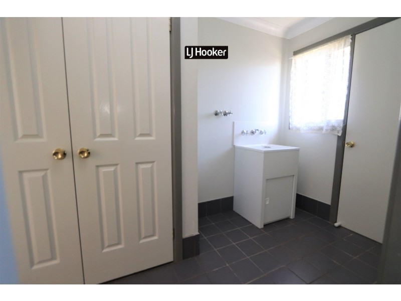 18 Lake Inverell Drive, Inverell NSW 2360