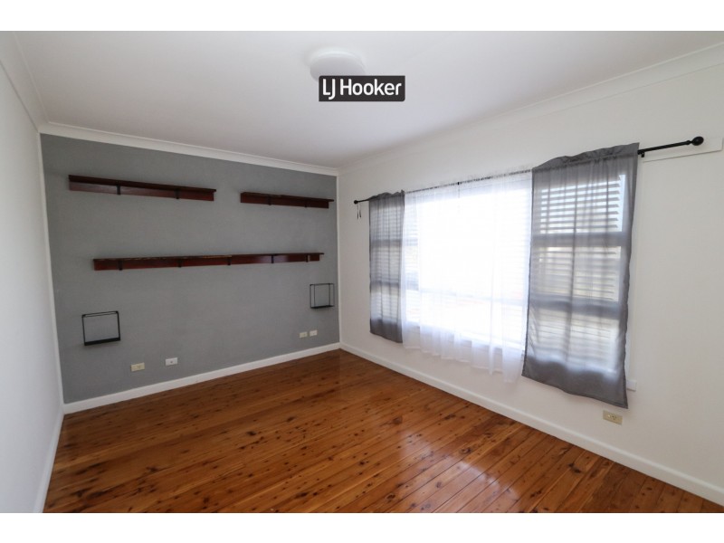 5 Chisholm Street, Inverell NSW 2360