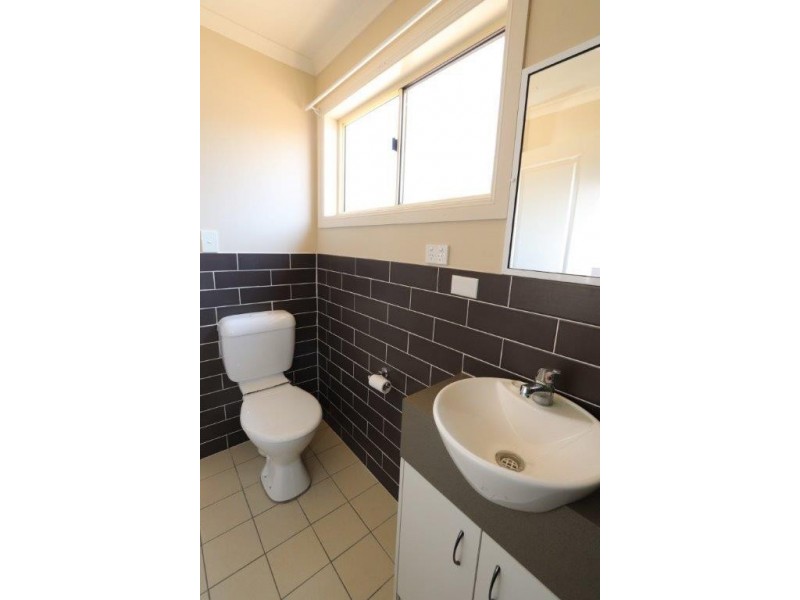 15 Albury Street, Ashford NSW 2361