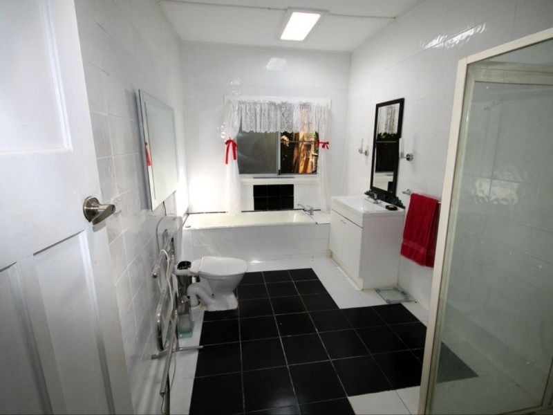8 Hindmarsh Street, Inverell NSW 2360