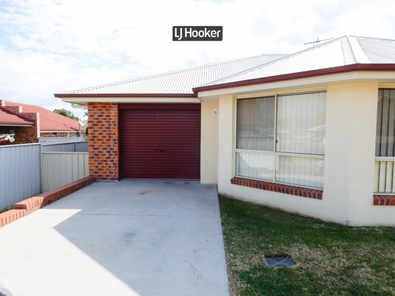 4 Deodara Drive, Inverell NSW 2360