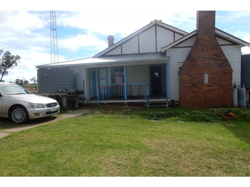 2/686 Elsmore Road, Elsmore NSW 2360