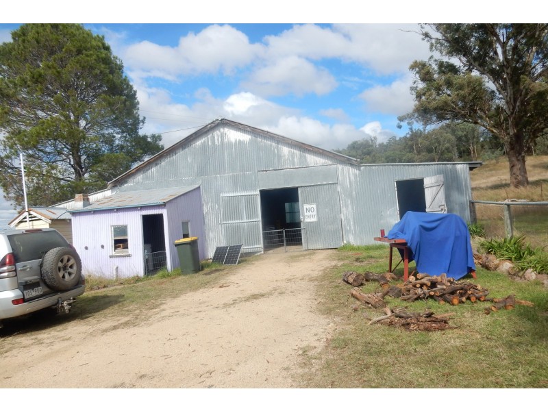 2/686 Elsmore Road, Elsmore NSW 2360