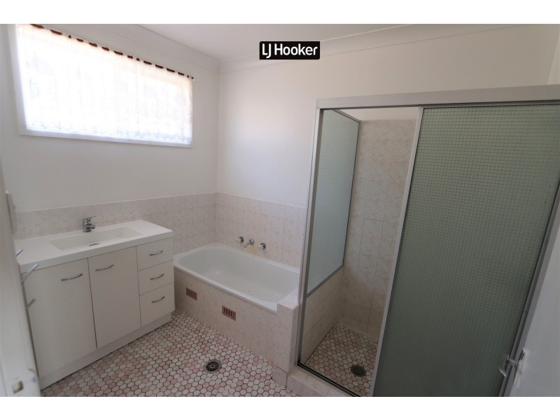36 Greaves Street, Inverell NSW 2360