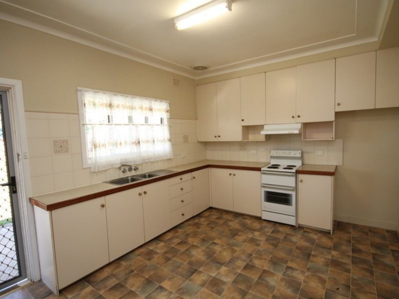 14 Gilchrist Street, Inverell NSW 2360