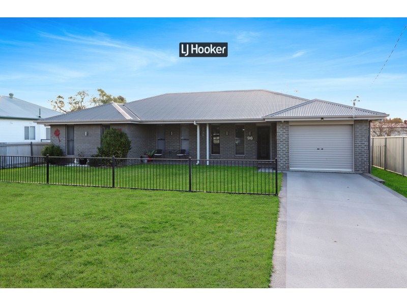 96 Chester Street, Inverell NSW 2360
