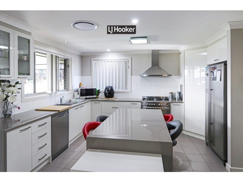 96 Chester Street, Inverell NSW 2360