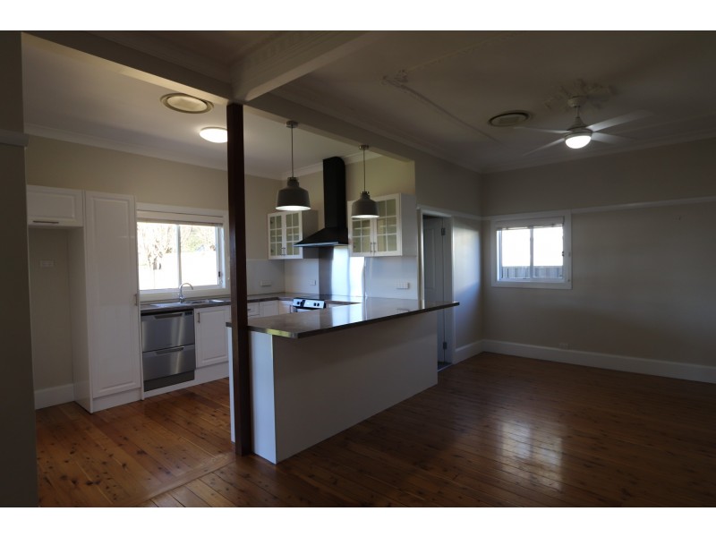 7 Herbert Street, Inverell NSW 2360