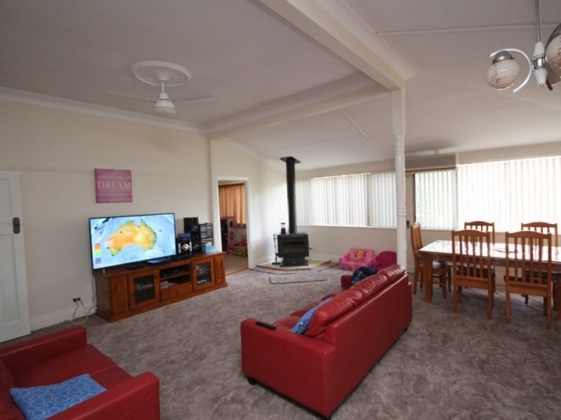 42 Warialda Road, Inverell NSW 2360