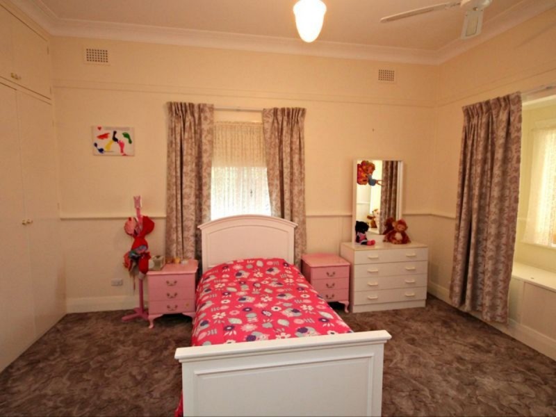 42 Warialda Road, Inverell NSW 2360