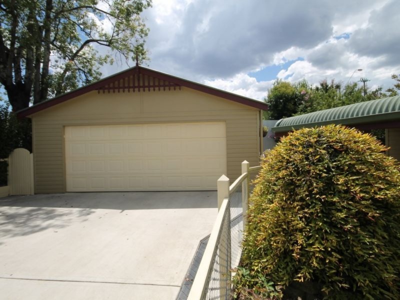 42 Warialda Road, Inverell NSW 2360