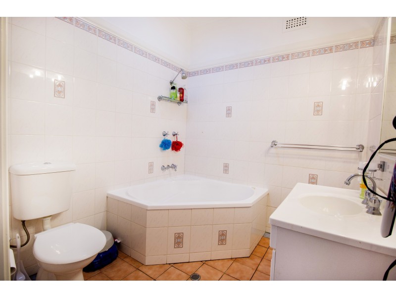 35 Herbert Street, Inverell NSW 2360