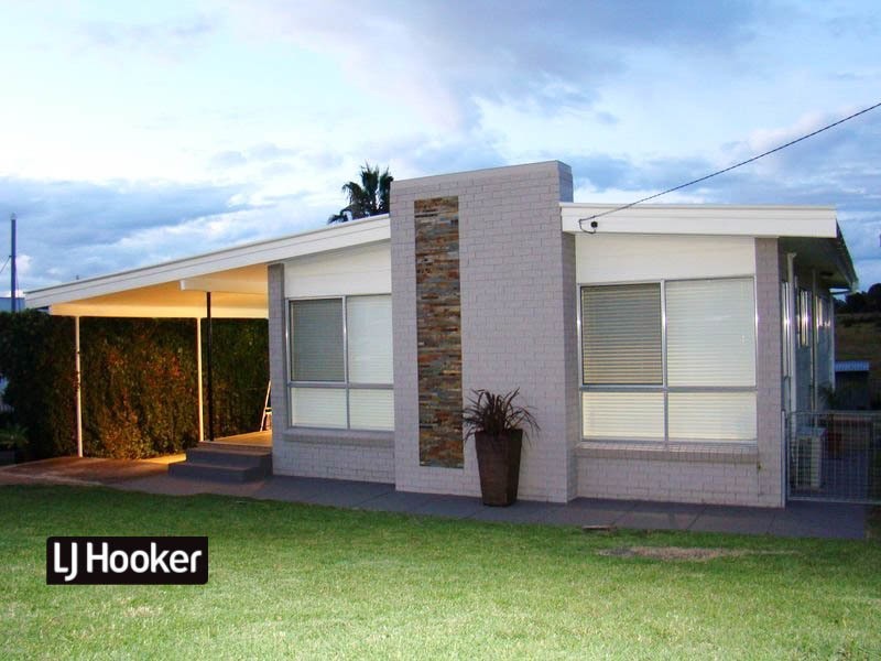 74 Short Street, Inverell NSW 2360