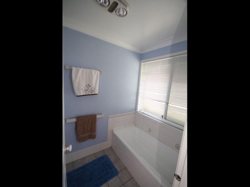 16 Miles Street, Inverell NSW 2360