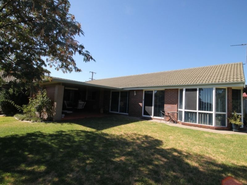 16 Miles Street, Inverell NSW 2360