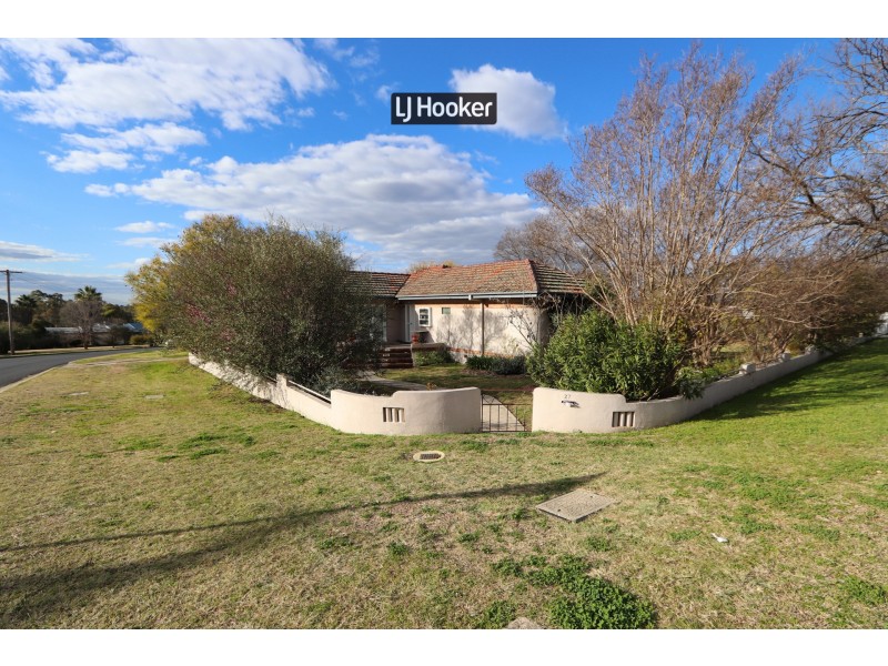 25-27 Gilchrist Street, Inverell NSW 2360