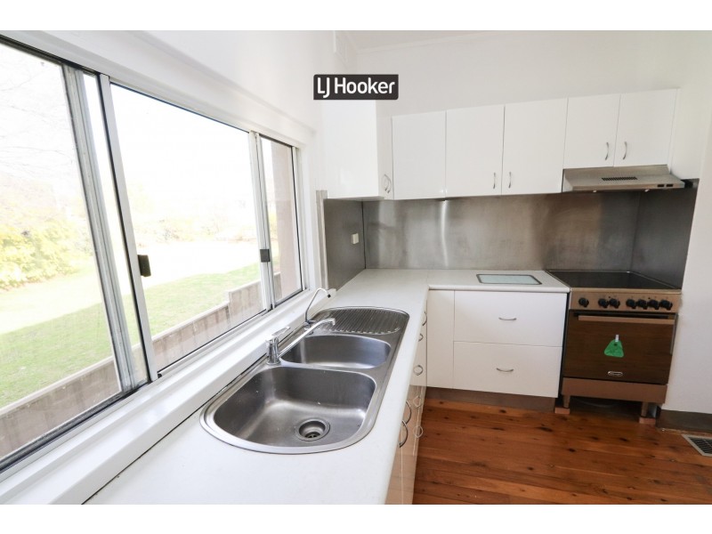 25-27 Gilchrist Street, Inverell NSW 2360