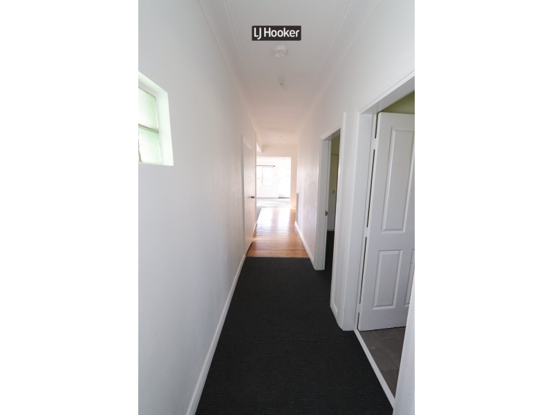 25-27 Gilchrist Street, Inverell NSW 2360