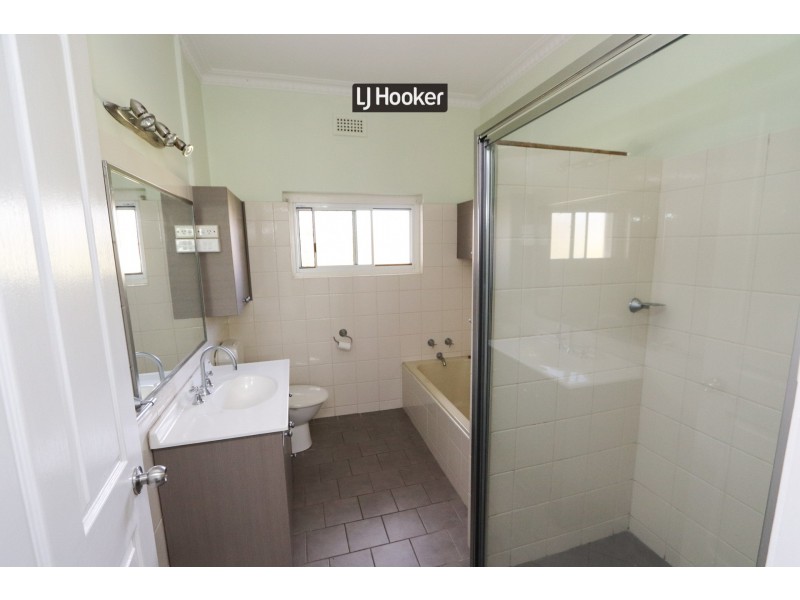 25-27 Gilchrist Street, Inverell NSW 2360