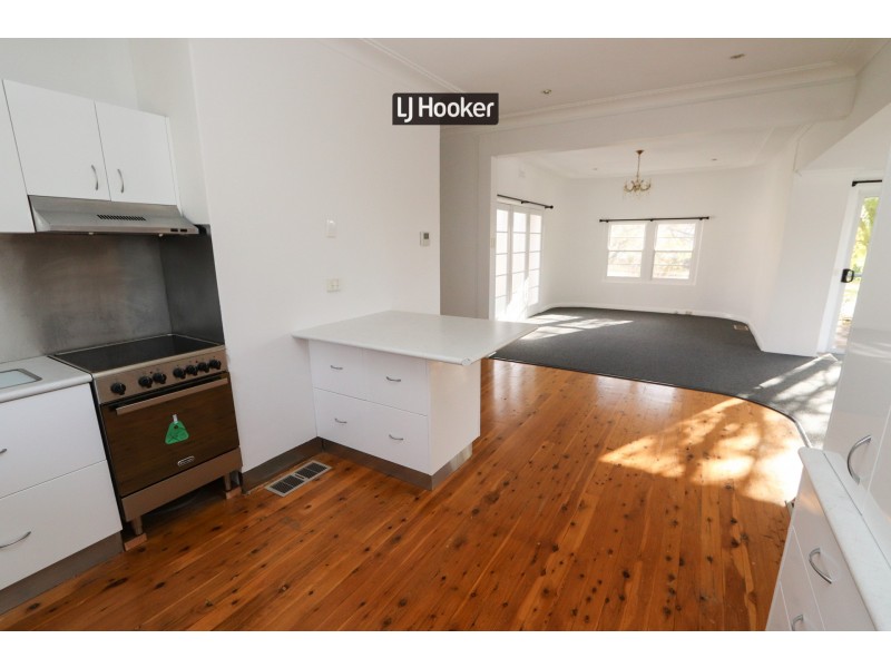 25-27 Gilchrist Street, Inverell NSW 2360