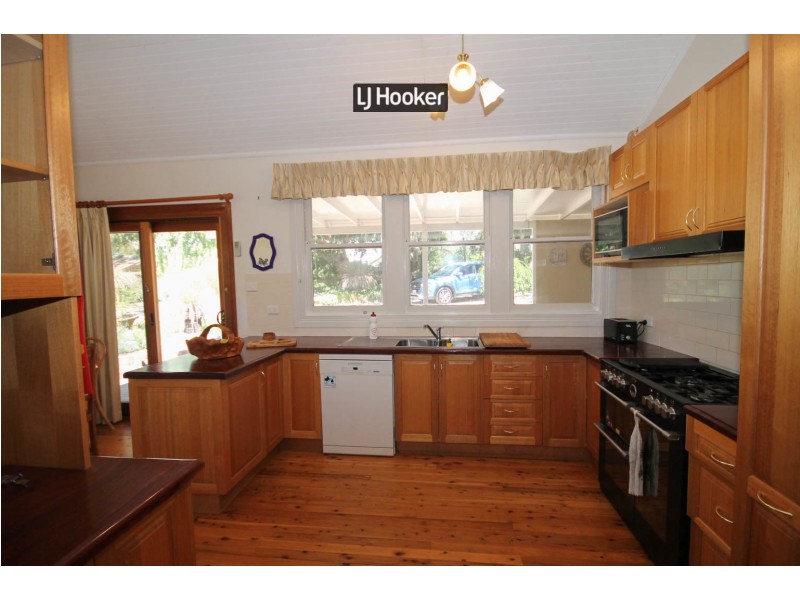 27 Brae Street, Inverell NSW 2360