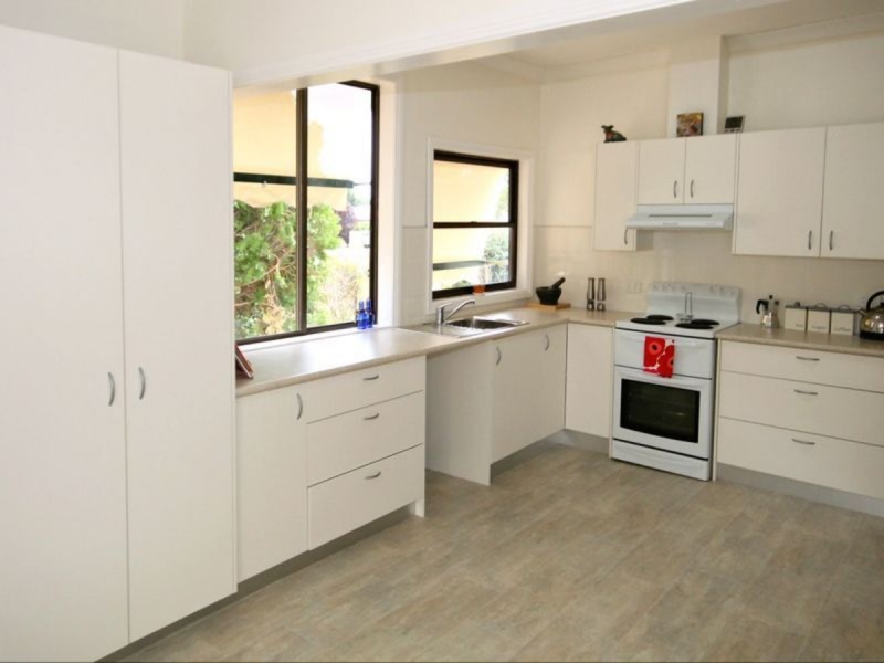 37 Chester Street, Inverell NSW 2360