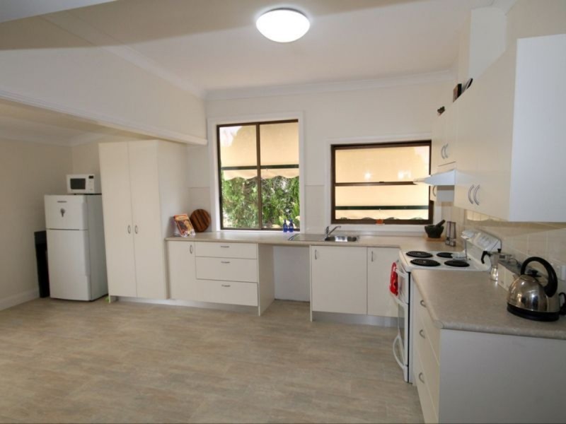 37 Chester Street, Inverell NSW 2360