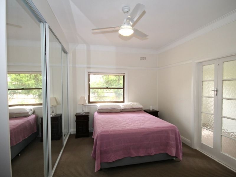 37 Chester Street, Inverell NSW 2360