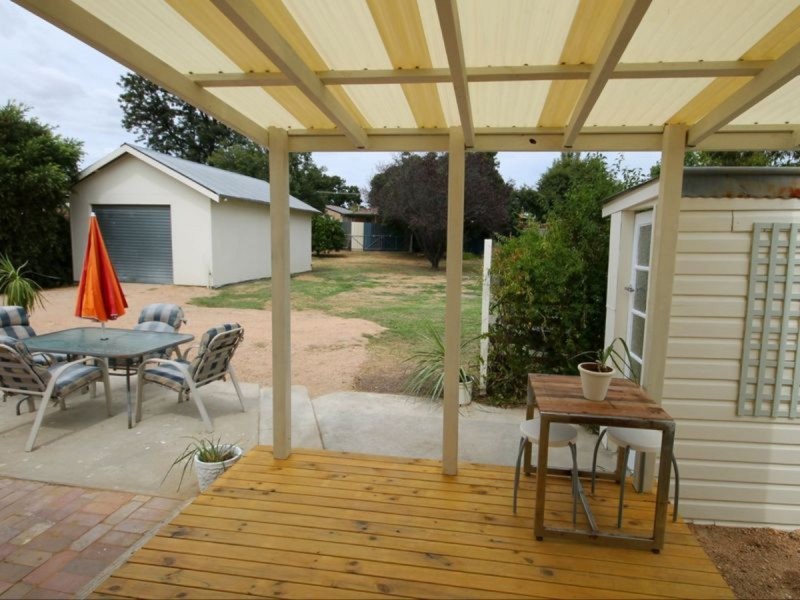 37 Chester Street, Inverell NSW 2360