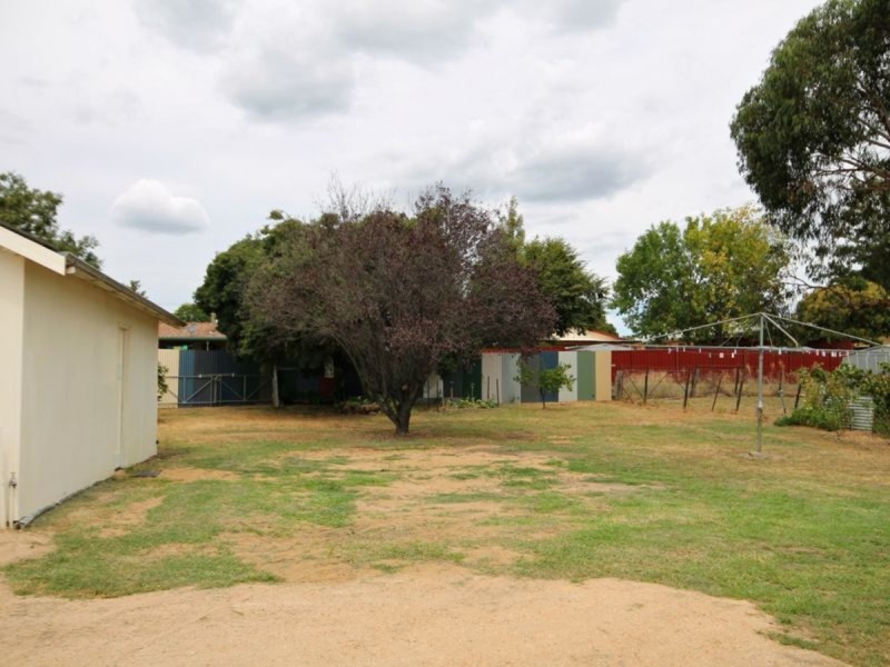37 Chester Street, Inverell NSW 2360