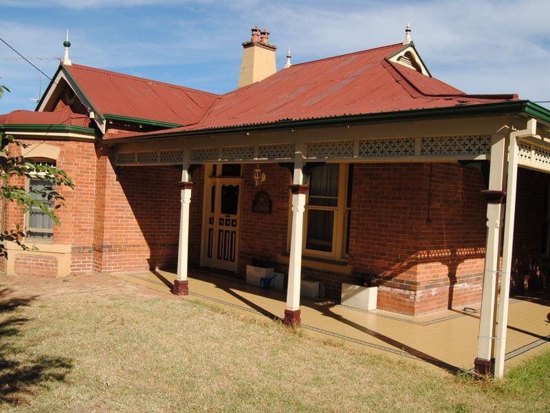 24 High Street, Inverell NSW 2360
