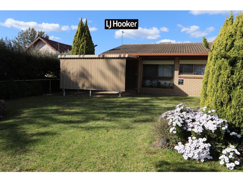 1/82 Lawrence Street, Inverell NSW 2360