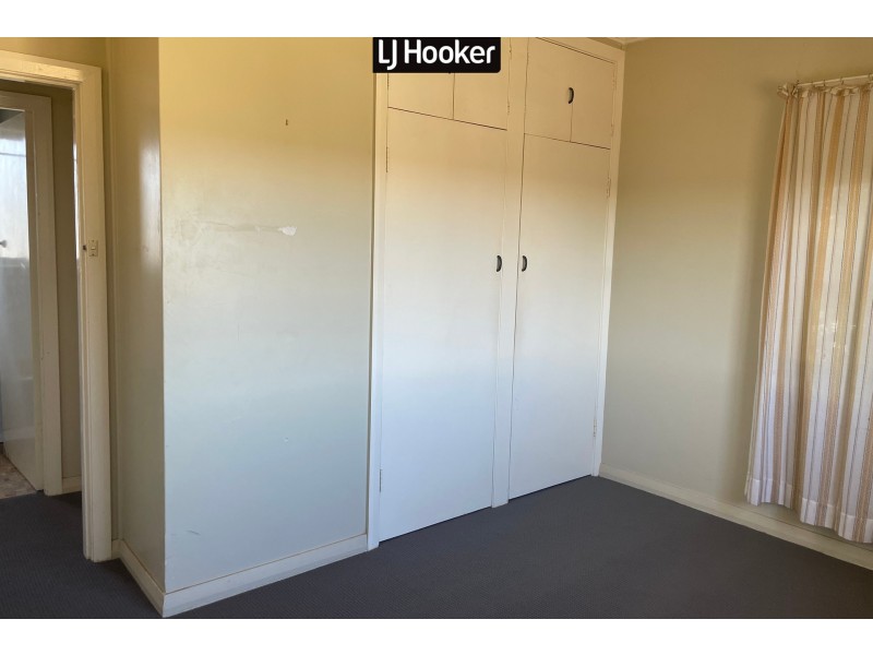 2/13 Rosslyn Street, Inverell NSW 2360
