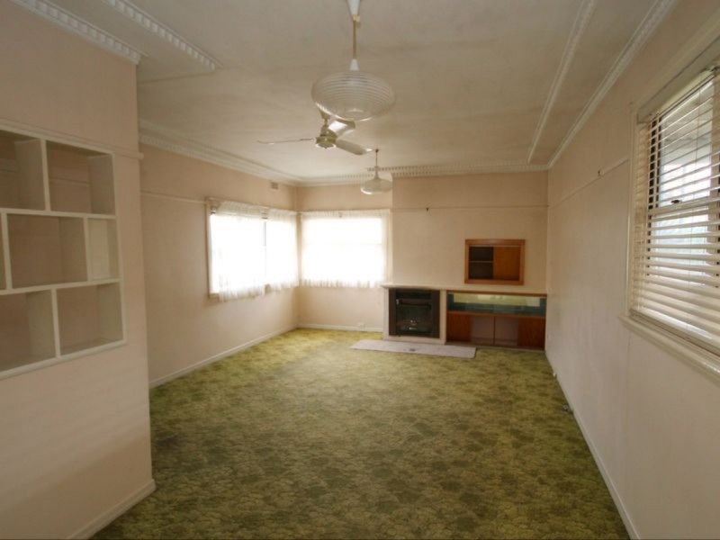 61 Clive Street, Inverell NSW 2360