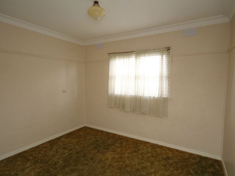 61 Clive Street, Inverell NSW 2360