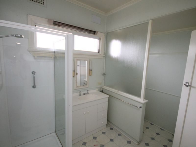 61 Clive Street, Inverell NSW 2360