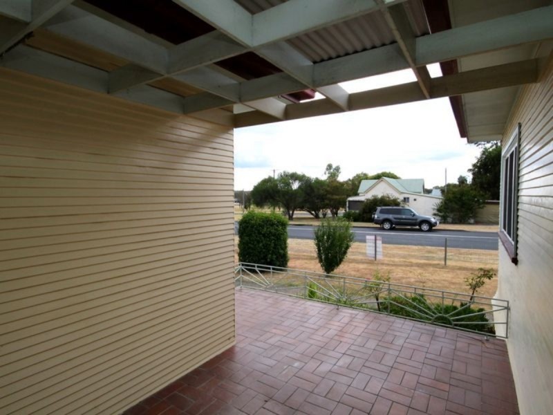 61 Clive Street, Inverell NSW 2360