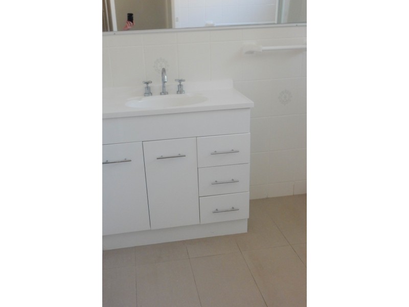 42 Gordon Street, Inverell NSW 2360