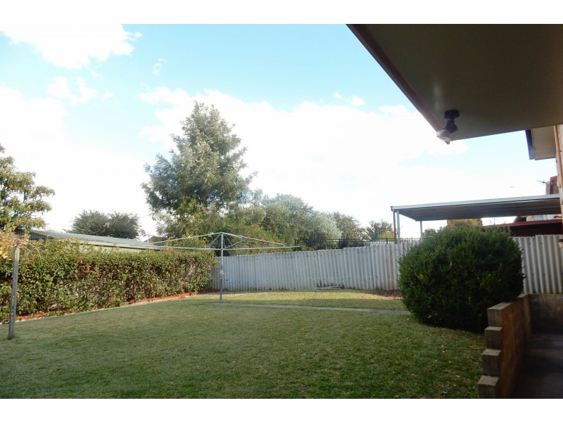 42 Gordon Street, Inverell NSW 2360