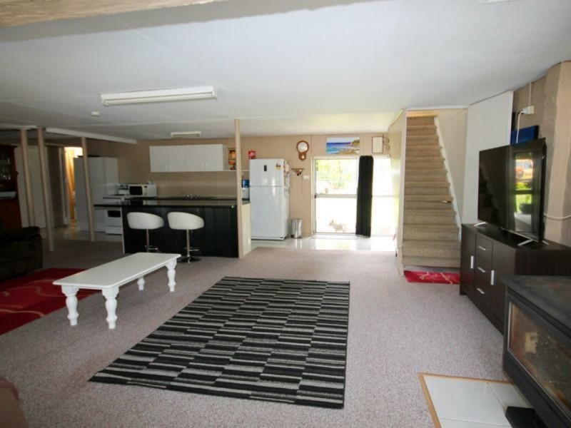 1 Whittingham Street, Inverell NSW 2360