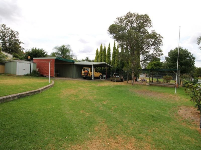 1 Whittingham Street, Inverell NSW 2360