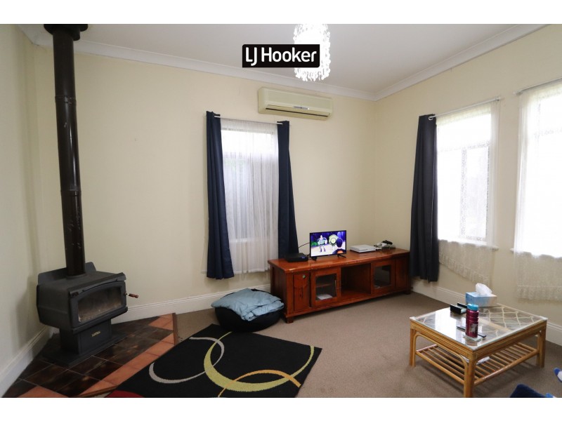 61 Ross Street, Inverell NSW 2360